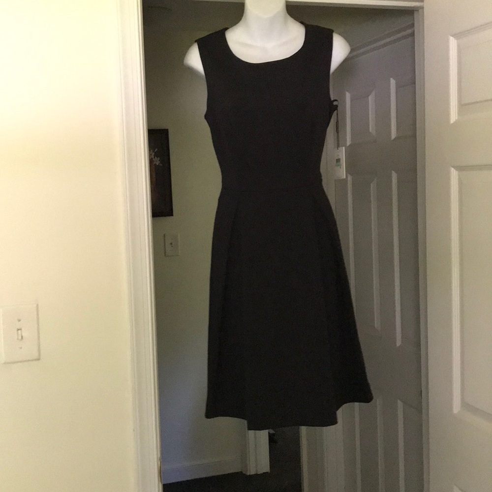 New CALVIN KLEIN size 8